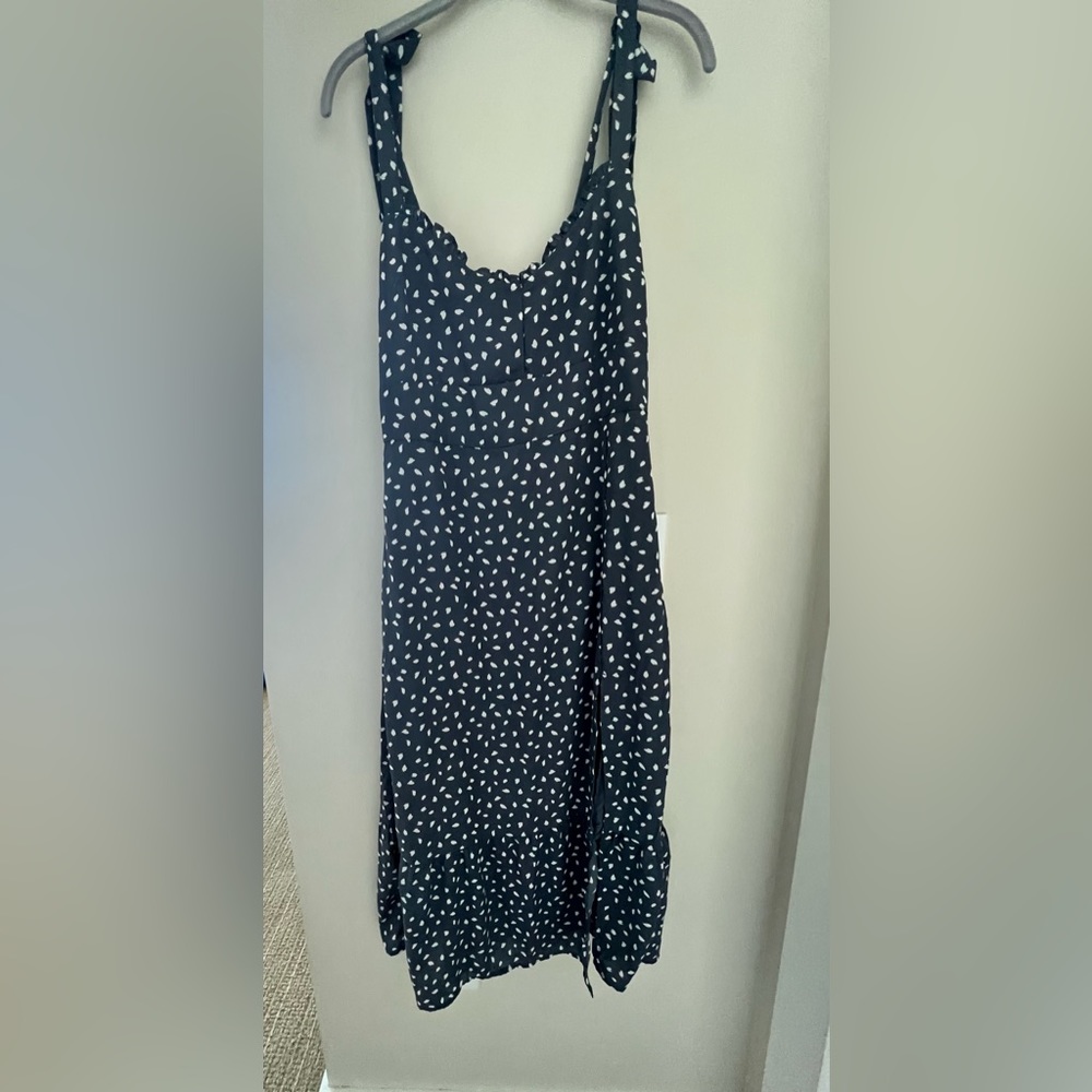 Abercrombie tie shoulder midi dress with slit - Picture 4 of 5